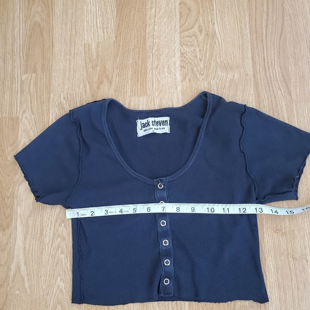 Jack Steven Cropped Button Front Ribbed Baby Tee size Medium - Picture 7 of 9
